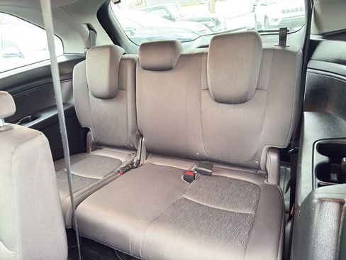 Used 2018 Honda Odyssey EX image 12