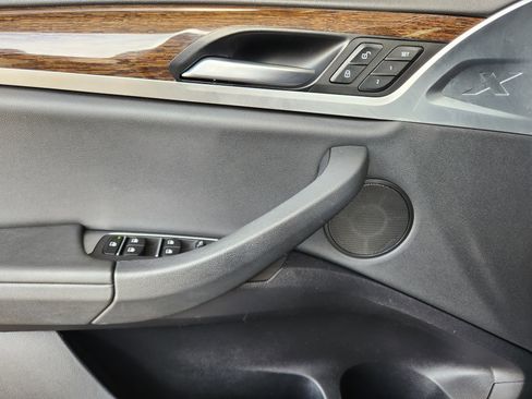 Used 2019 BMW X3 xDrive30i w/ Driving Assistance Package image 15