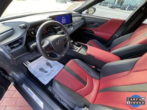 Used 2023 Lexus ES 300h F Sport image 14