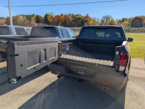 New 2026 Honda Ridgeline Black Edition image 7