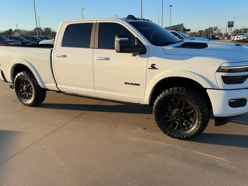 Used 2025 RAM 2500 Limited image 2