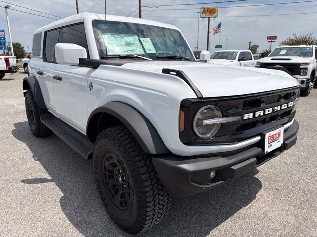 New 2026 Ford Bronco Outer Banks w/ Sasquatch Package AWD/4WD image 3
