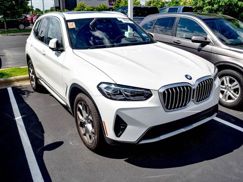 Used 2024 BMW X3 xDrive30i AWD/4WD image 3