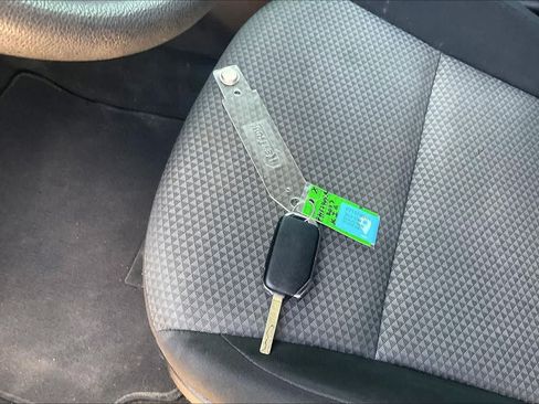 Certified 2023 Kia Soul LX FWD image 17