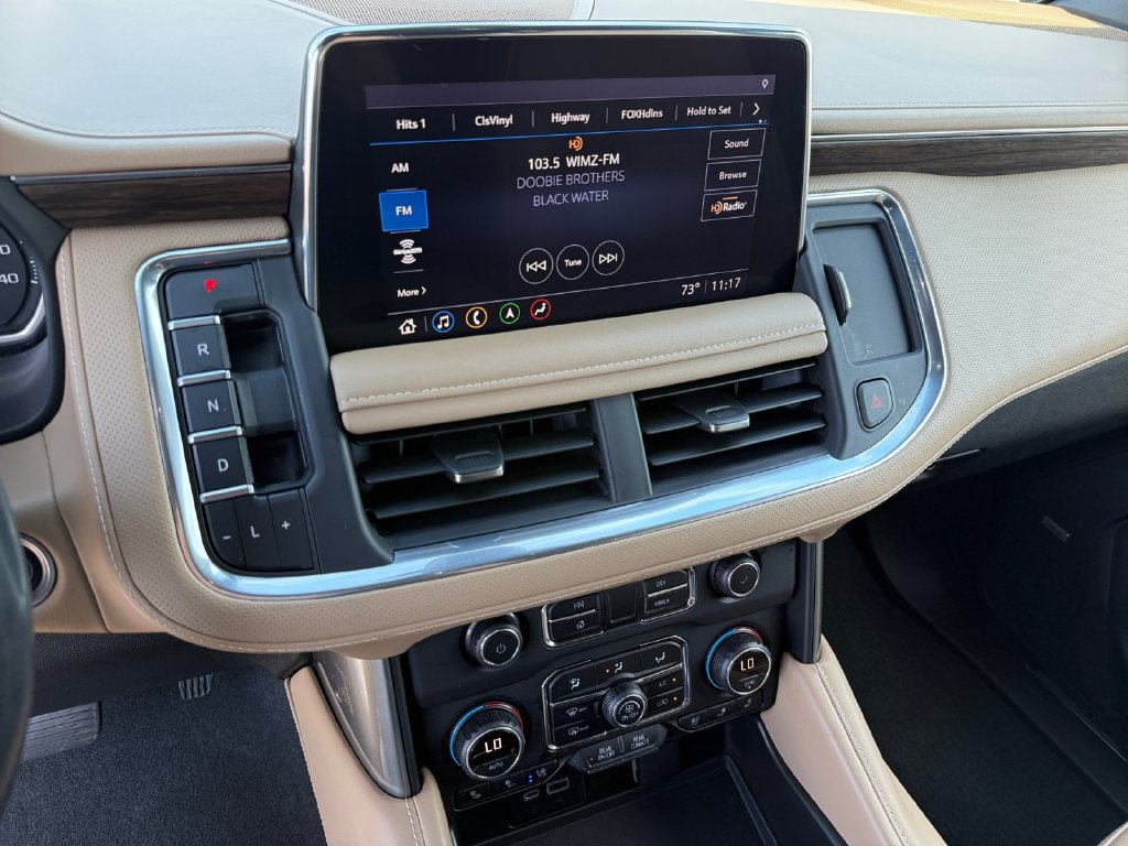 Used 2021 Chevrolet Tahoe Premier w/ Premium Package AWD/4WD image 18