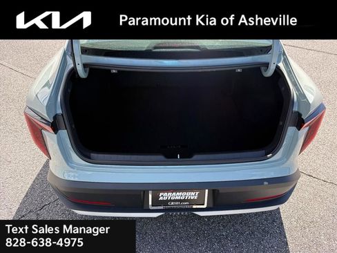 New 2025 Kia K4 LXS image 29