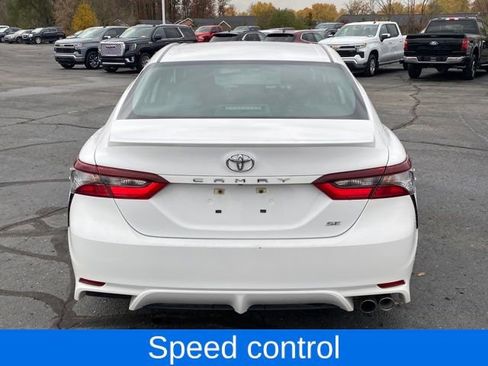 Used 2023 Toyota Camry SE image 4
