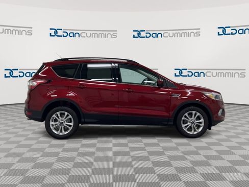 Used 2018 Ford Escape SE image 9