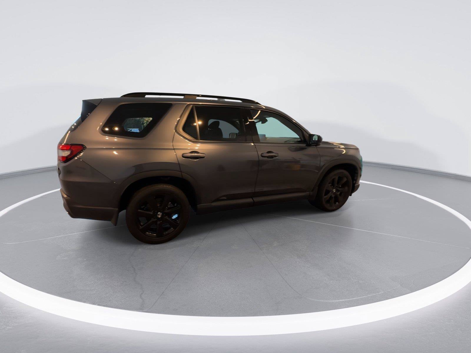 Used 2025 Honda Pilot Black Edition image 8