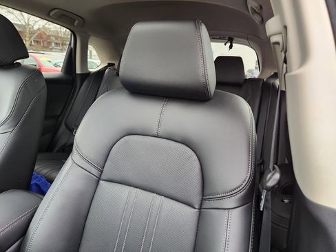 Certified 2025 Honda HR-V EX-L image 11