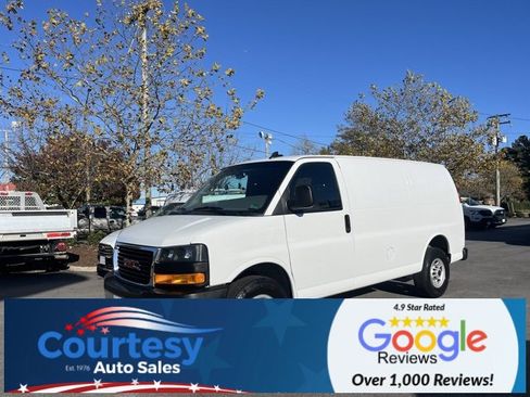 Used 2024 GMC Savana 2500 w/ Driver Convenience Package image 3