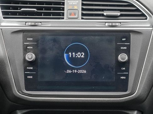 Certified 2023 Volkswagen Tiguan SE FWD image 14