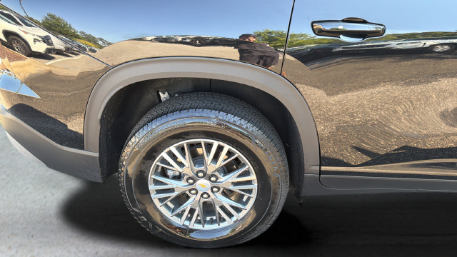 Used 2026 Chevrolet Traverse LT w/ Driver Confidence Package FWD image 41