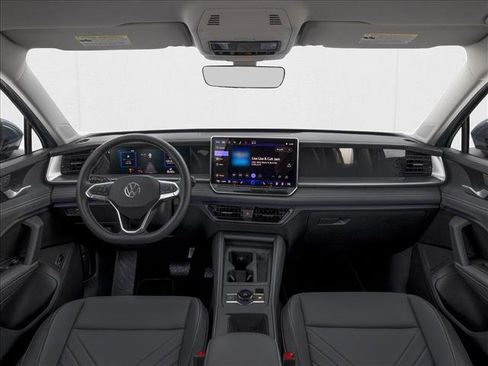 New 2026 Volkswagen Tiguan SE FWD image 5