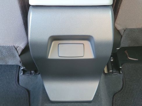 Used 2025 Subaru Impreza 2.0i image 18