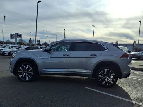 Used 2025 Volkswagen Atlas Cross Sport SEL Premium R-Line image 5