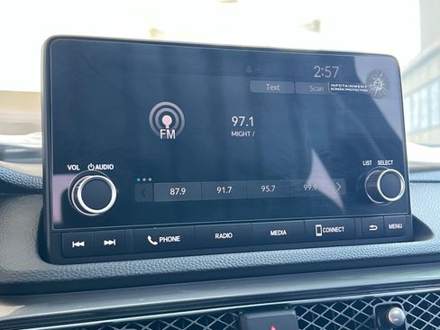 Used 2025 Acura Integra FWD image 17