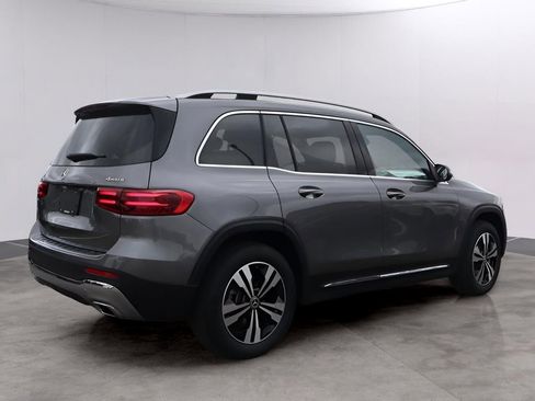 New 2026 Mercedes-Benz GLB 250 4MATIC image 7