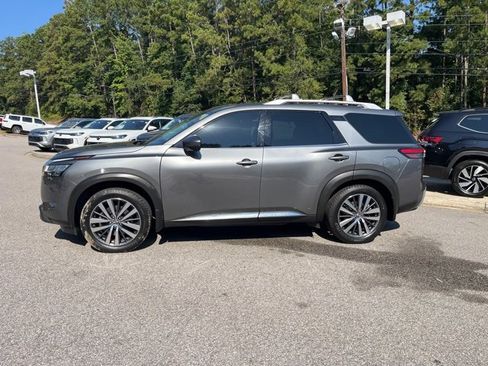 Used 2022 Nissan Pathfinder Platinum w/ Cargo Package image 37