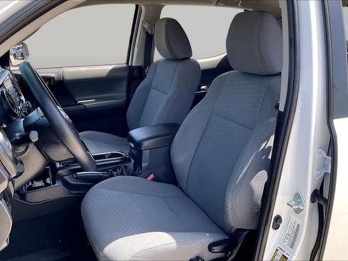Used 2021 Toyota Tacoma SR w/ SR Convenience Package RWD image 8