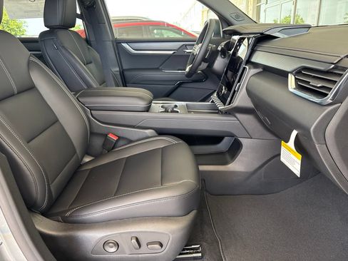 New 2026 GMC Acadia Elevation w/ Elevation Premium Package FWD image 23