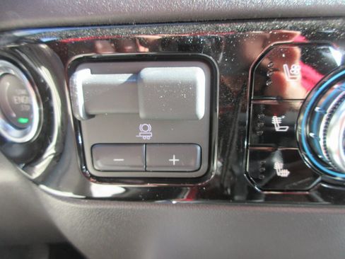 New 2026 GMC Sierra 1500 SLT image 20