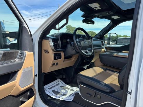 Used 2023 Ford F450 Lariat w/ Tow Technology Package AWD/4WD image 25