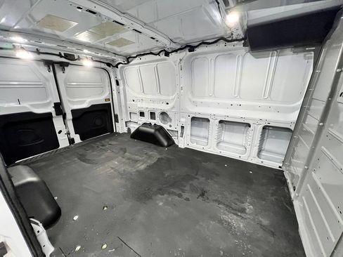 Used 2024 Ford Transit 250 Low Roof RWD image 22
