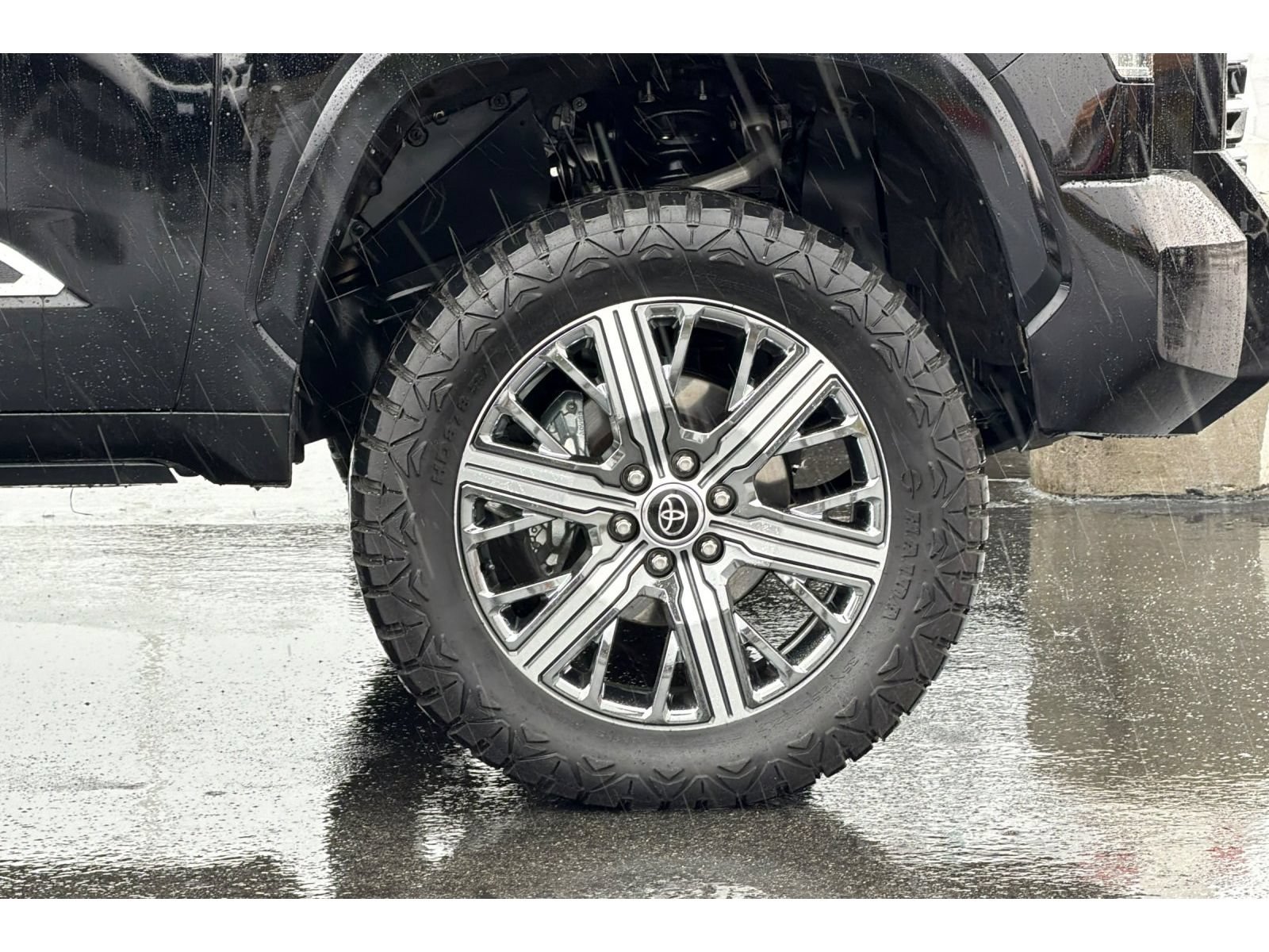 Used 2023 Toyota Tundra Capstone AWD/4WD image 30