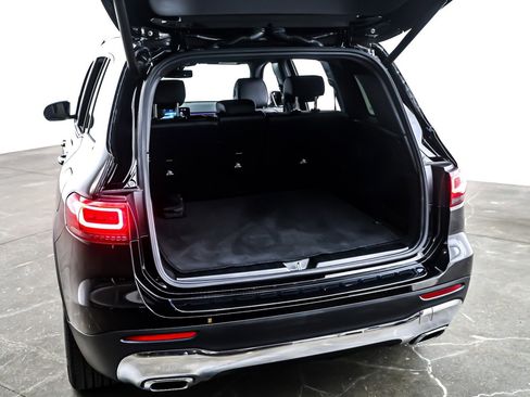 Used 2021 Mercedes-Benz GLB 250 image 22