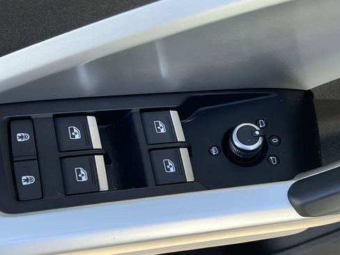 Used 2020 Audi Q3 2.0T Premium Plus image 15