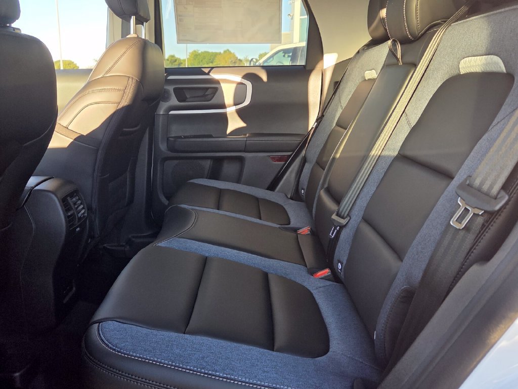 New 2026 Ford Bronco Sport Outer Banks w/ Outer Banks Tech Package+ AWD/4WD image 4