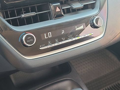Certified 2022 Toyota Corolla LE FWD image 15
