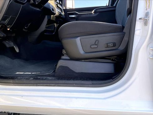 Used 2024 RAM 2500 Big Horn image 35