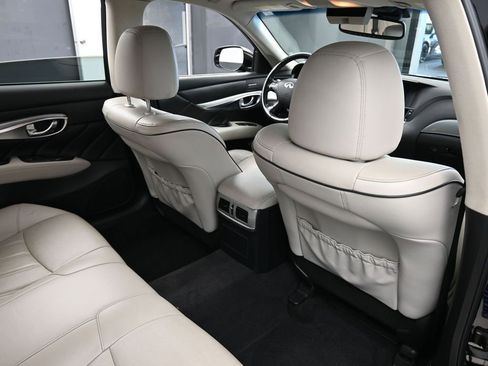 Used 2019 INFINITI Q70 L 3.7 image 49