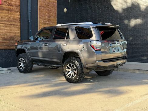 Used 2018 Toyota 4Runner SR5 Premium AWD/4WD image 3