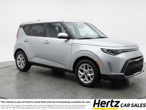 Used 2025 Kia Soul LX w/ LX Technology Package image 1