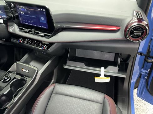New 2026 Chevrolet Equinox RS AWD/4WD image 22