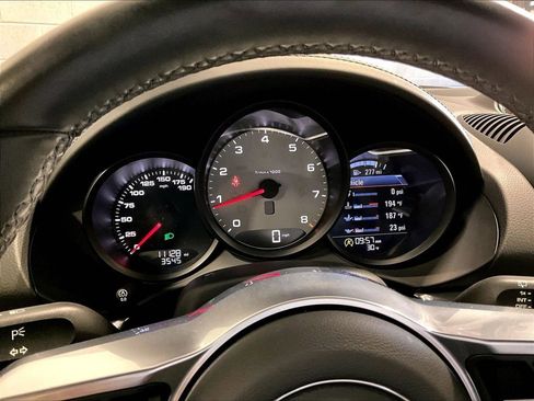 Certified 2021 Porsche 718 Cayman S image 25