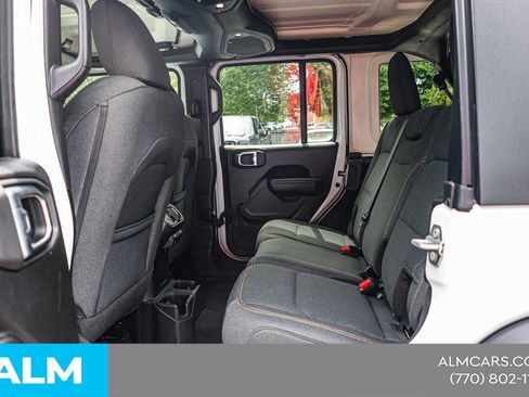 Used 2025 Jeep Wrangler Unlimited Sport AWD/4WD image 18