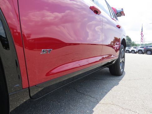 New 2025 Buick Enclave Sport Touring w/ Power Package image 14