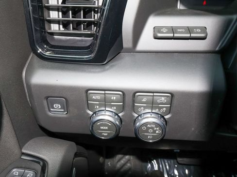 New 2026 GMC Sierra 1500 AT4 w/ AT4 Premium Package AWD/4WD image 27