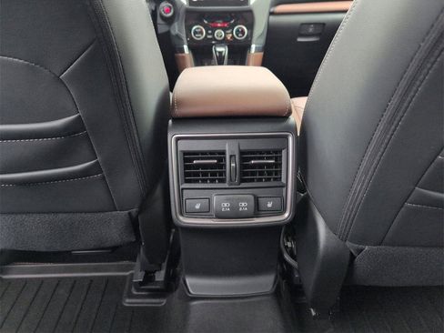 Used 2023 Subaru Forester Touring image 27