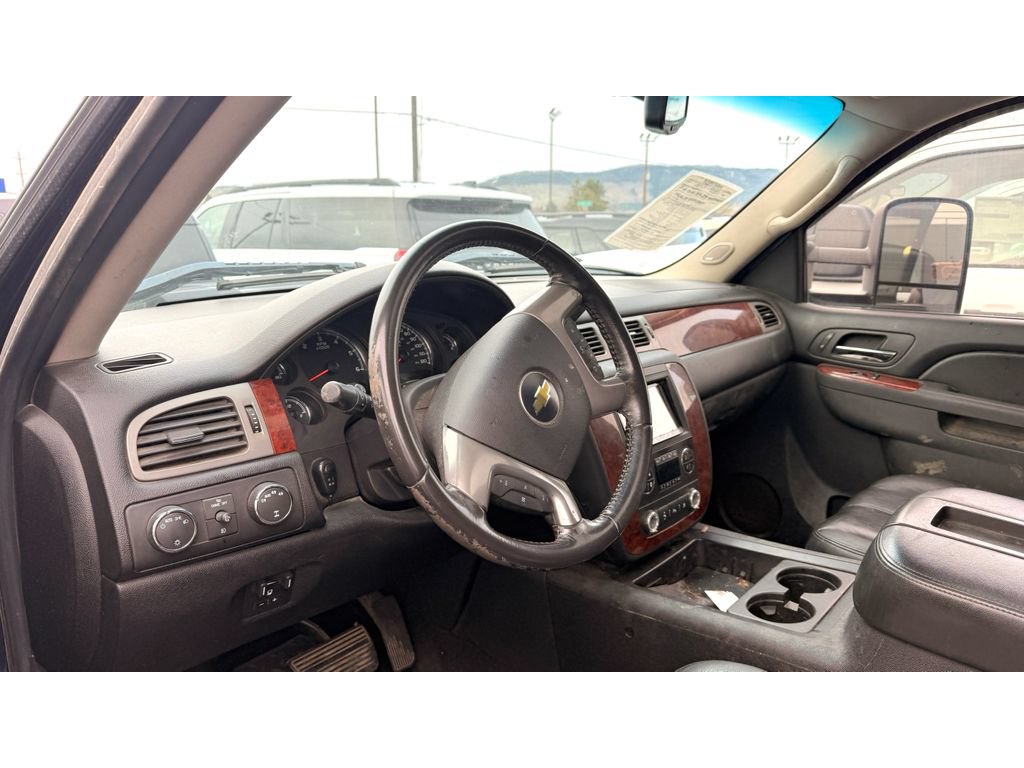 Used 2011 Chevrolet Silverado 1500 LTZ AWD/4WD image 3