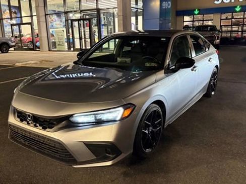 Used 2023 Honda Civic Sport image 2