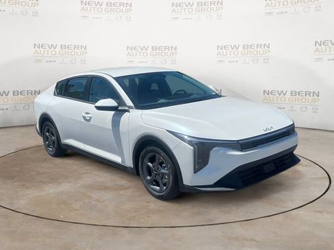 New 2026 Kia K4 FWD image 7