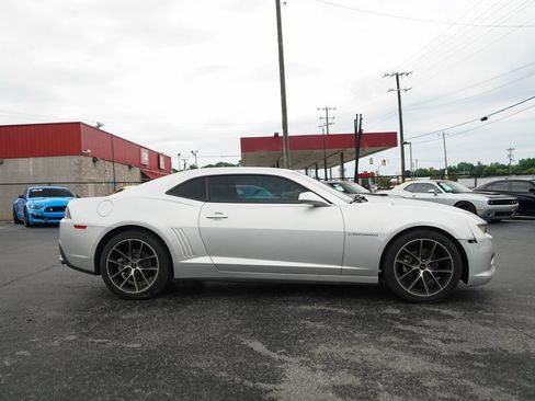 Used 2015 Chevrolet Camaro LT RWD image 3
