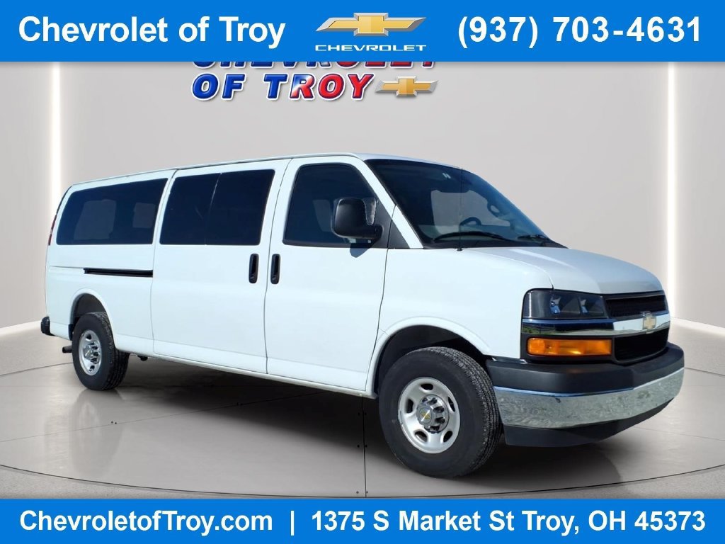 Certified 2025 Chevrolet Express 3500 LT w/ LT Preferred Equipment Group RWD image 1