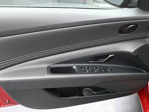 Certified 2025 Hyundai Elantra Sport image 24