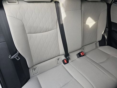 Used 2025 Toyota Corolla Cross LE image 31